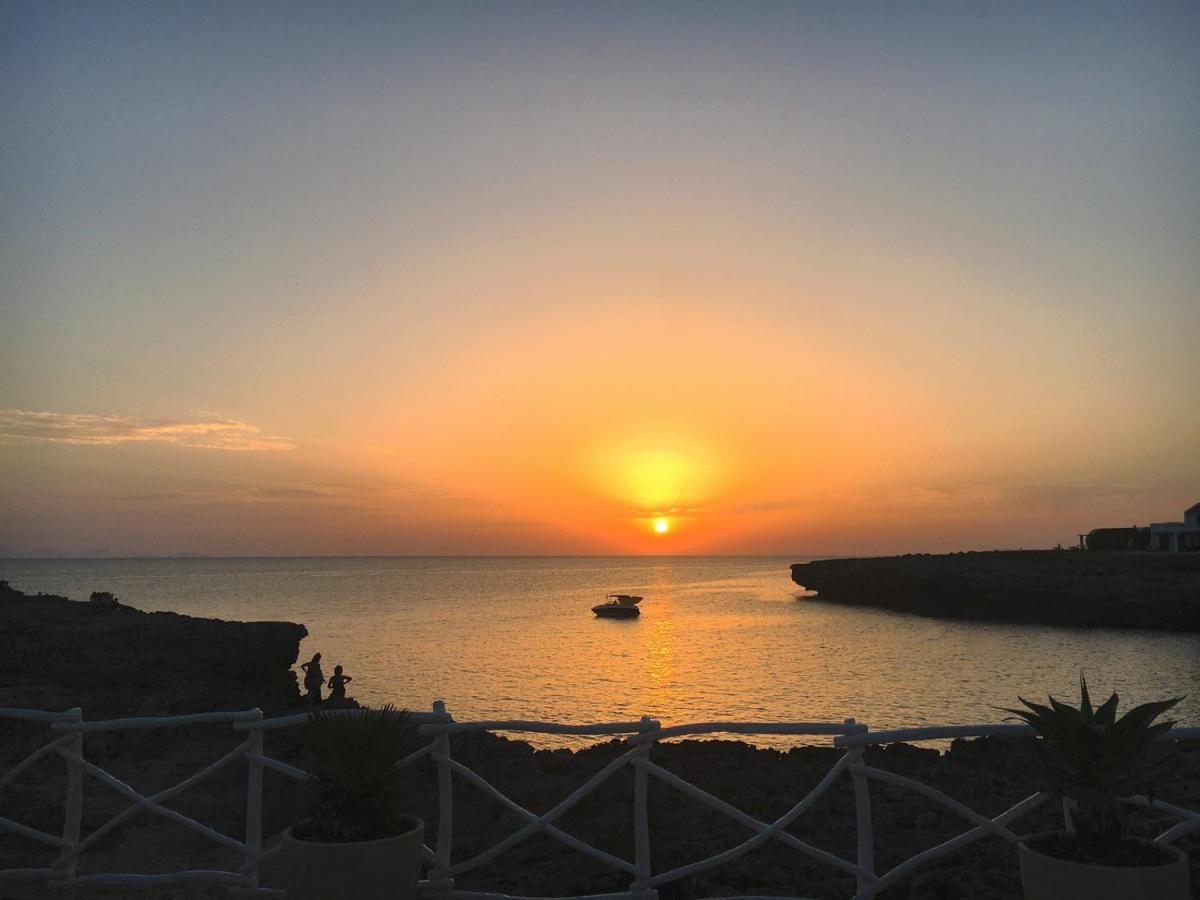 Apartamentos Ciutadella Cala Blanca  Eksteriør bilde